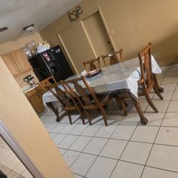 juego De Mesa  y Sillas 