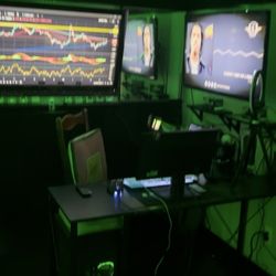 STREAMING/PODCAST/AUDIO, VIDEO & MUSIC STUDIO $1000 OBO