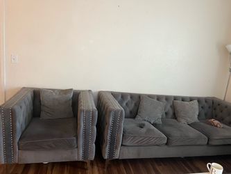 Set off couch good condition