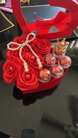 Artificial flower with