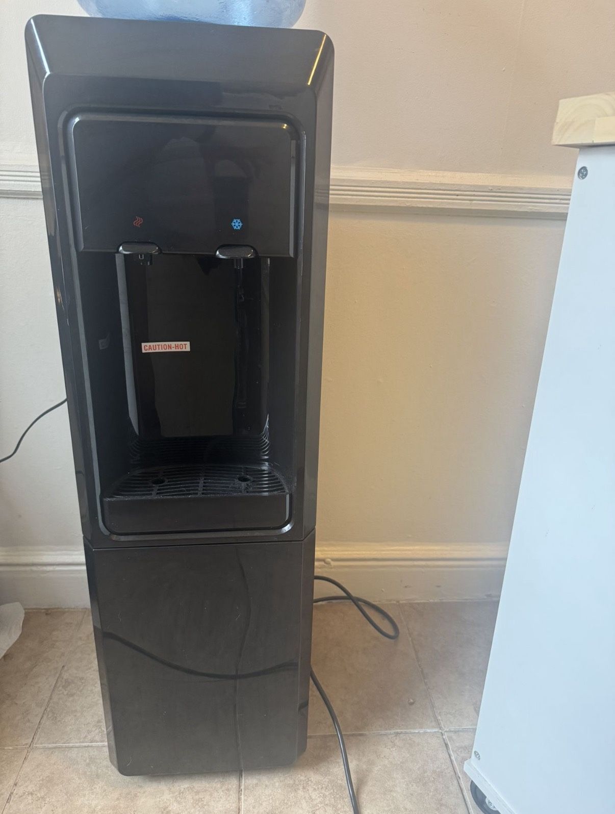 Hot And Cold Water Dispenser