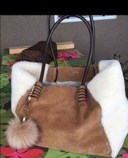 UGG AUSTRALIA TOTE