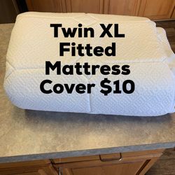 Twin XL Fitted Mattress Pad Cover $10