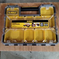 DeWalt Shallow Pro Small Parts Organizer 