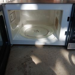 !! Microwave Works Good 
