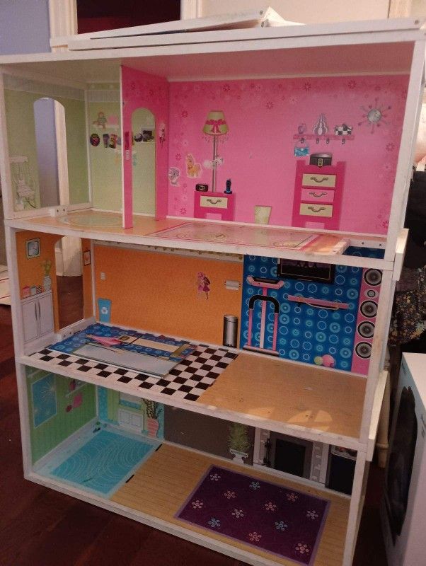 Big Doll House