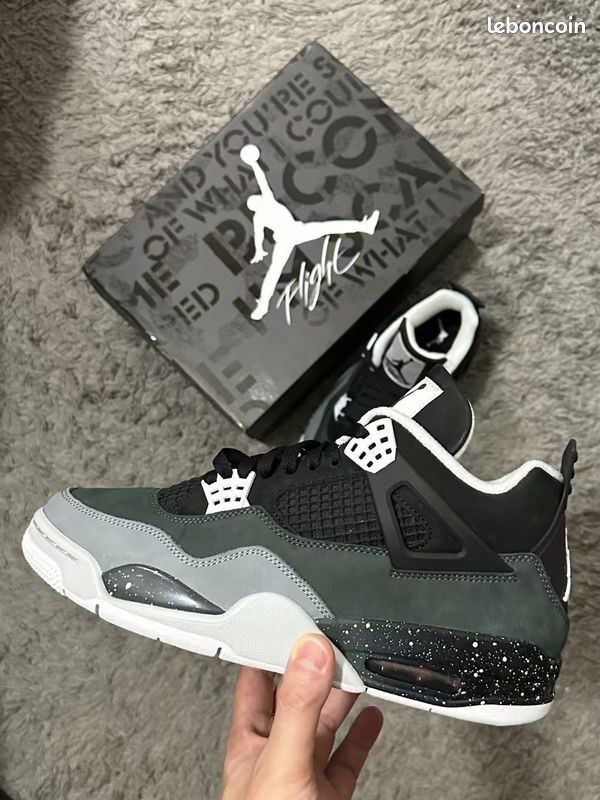 Jordan 4 Fear Size 10
