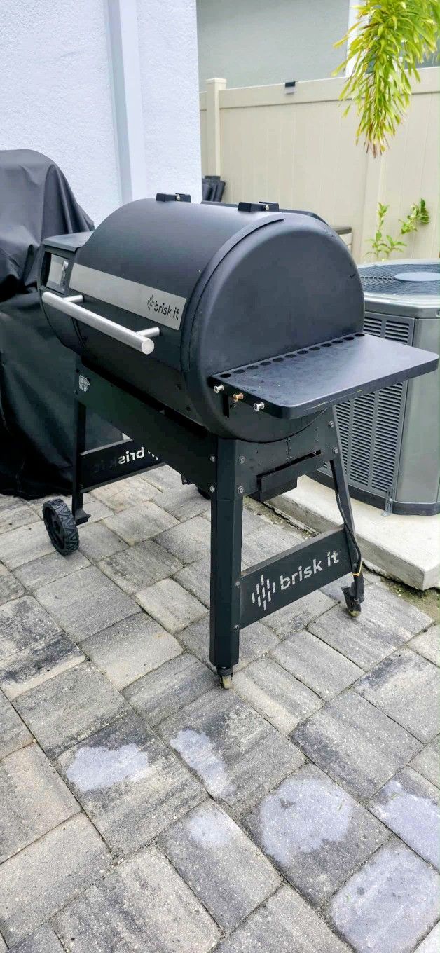 Nearly new Brisk It Origin-580 Smart Grill!