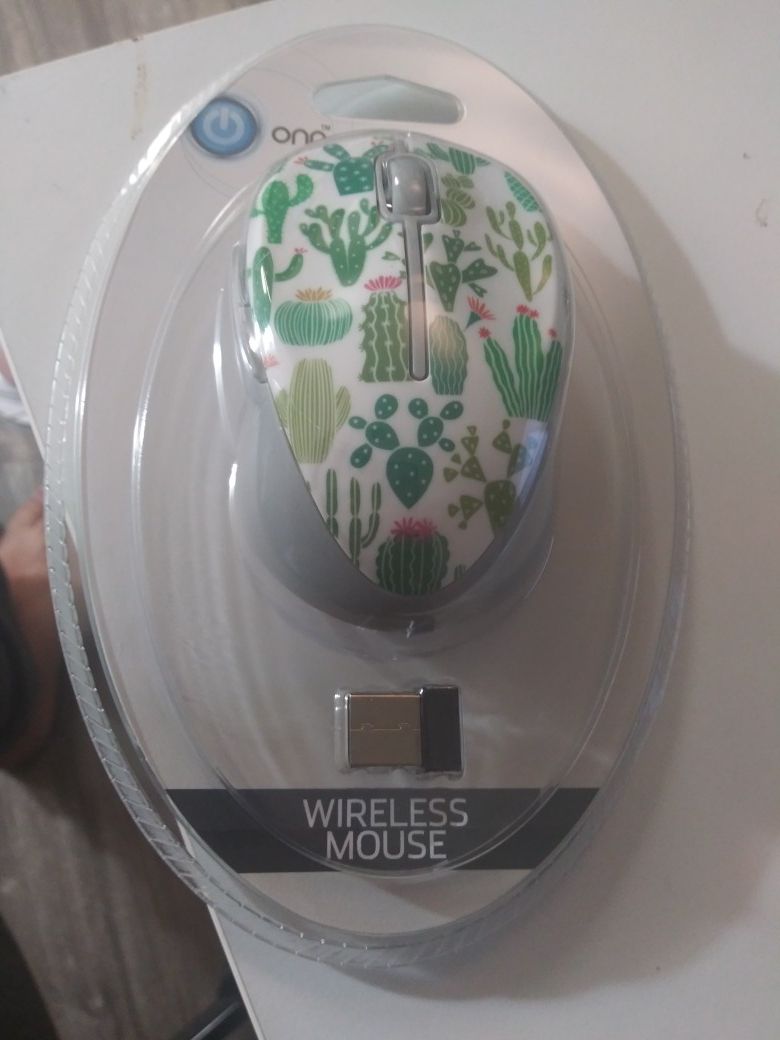 Onn Wireless Mouses with cute designs//Cactus Green//Pink Flamingo//Pink Llama//Yellow Pineapple//Blue Unicorn