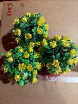 Round flowers decoration