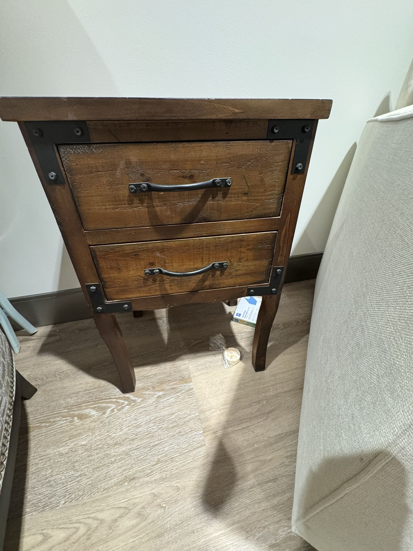 End Table With 2 Drawers