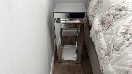 Night stand