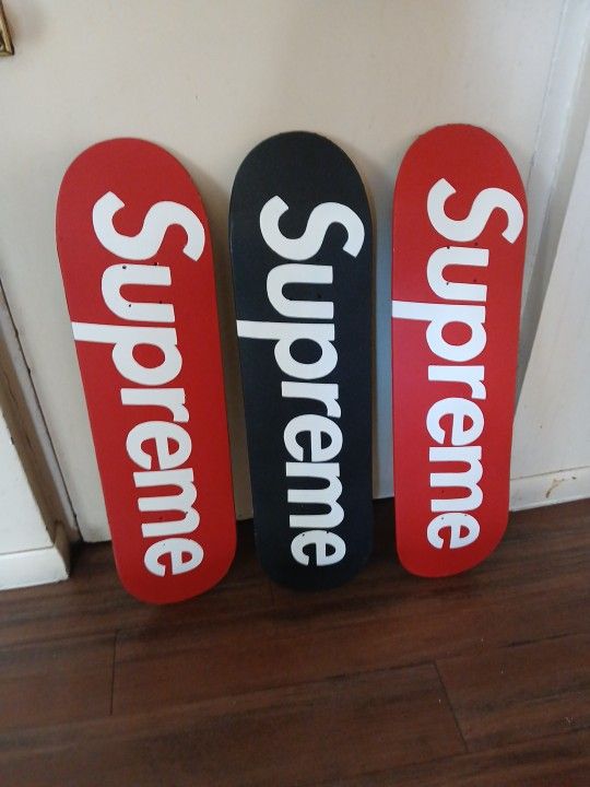 Supreme Skateboard