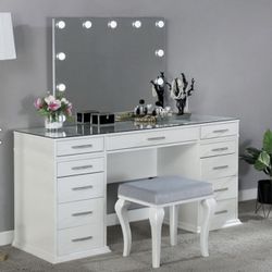 Glam Vanities 