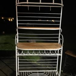 Bakers Rack/ with wine rack