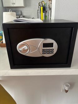 Metal safe box