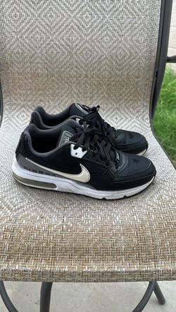 Nike Air Max LTD Low-Top Sneakers