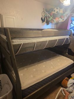 Bunk bed
