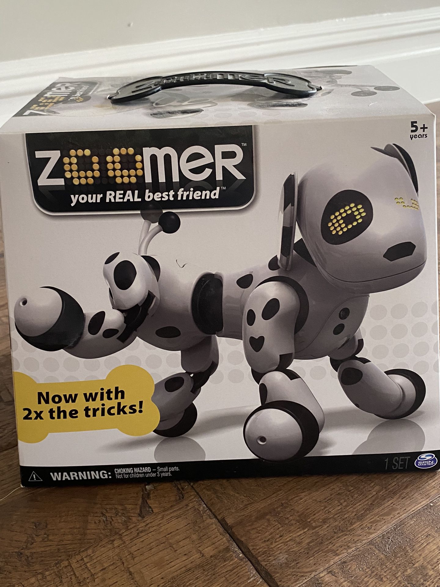Brand New In Box Zoomer Interactive Dog Toy 