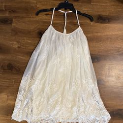 Brand New Woman’s Abercrombie & Fitch brand White Dress Up For Sale 
