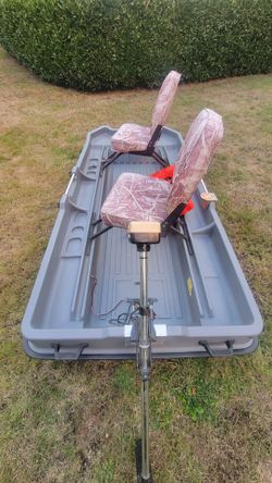 Sundolphin Sportsman Bass boat with MinnKota electric motor
