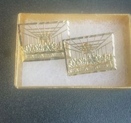 10k gold Last Supper square earrings