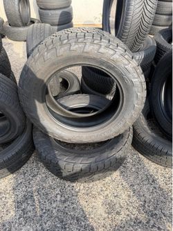 2 llantas 275/65/20 dela nitto 90% de vida