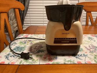 Vintage lemonade juicer