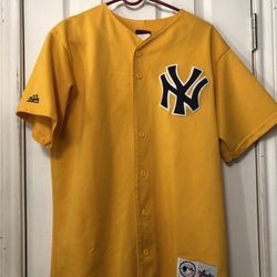 Genuine Merchandise New York Baseball Jersey-size Medium 