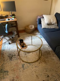 Round coffee table