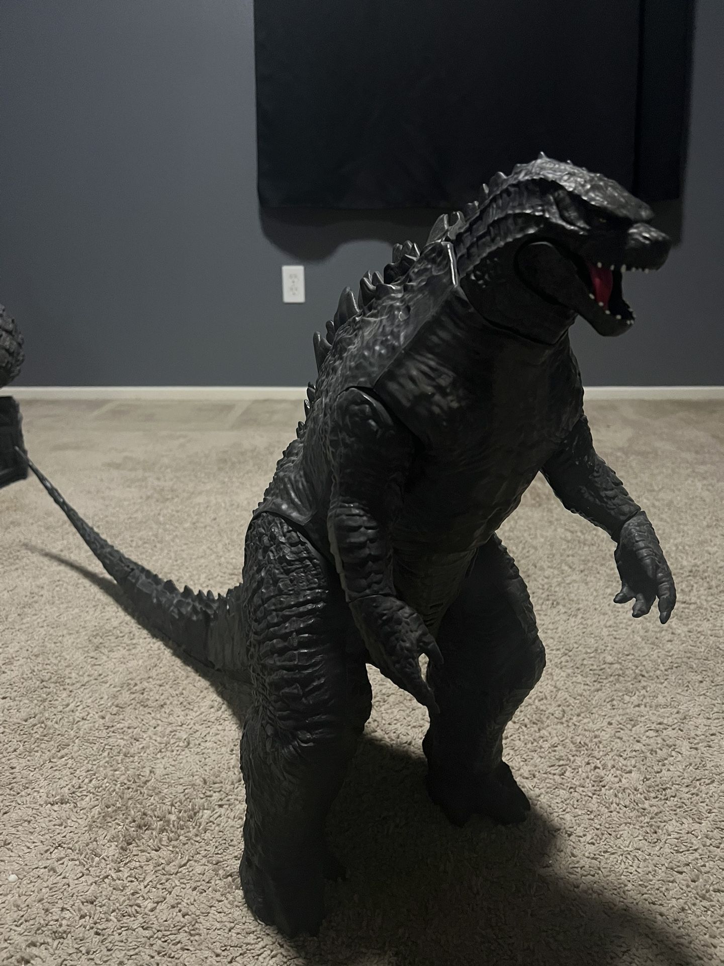 Jakks Pacific GODZILLA 2014 21" Tall & Over 40" Long Action Figure