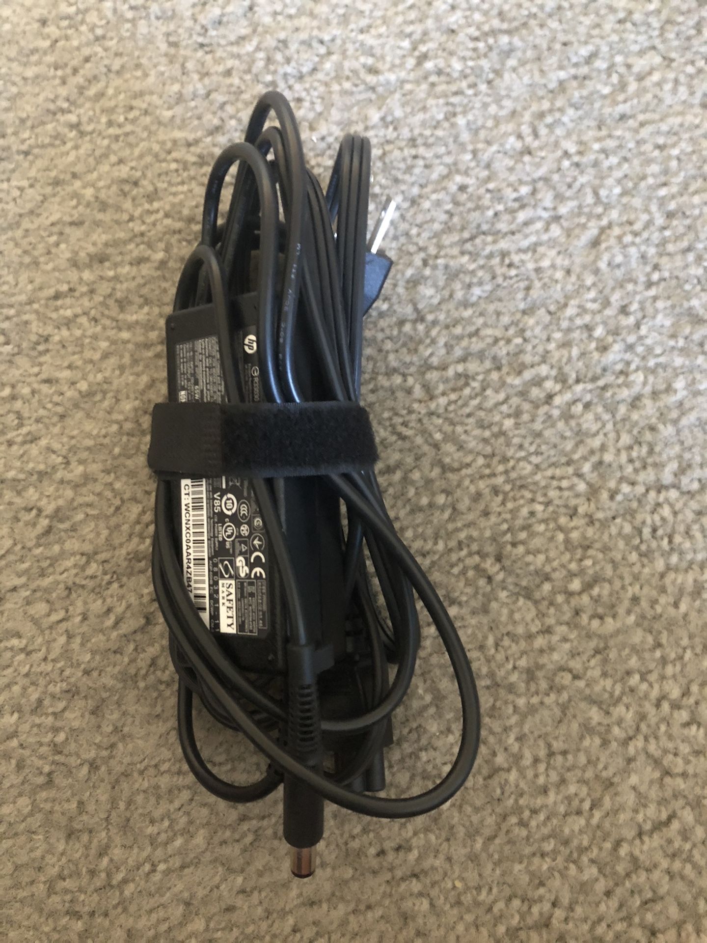 HP / Dell laptop power adapter 65w