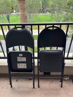 Set of 2 Gray Padded Folding Chairs – Sturdy Steel Frame