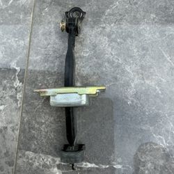 2003 2004 2005 06 LEXUS ES330 REAR LEFT SIDE DOOR HINGE CHECK STRAP STOPPER OEM