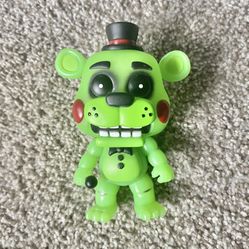 Funko POP! Five Nights at Freddy's - Toy Freddy FYE GLOW IN THE DARK GITD #128