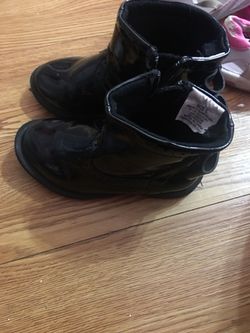 Girls boots size5