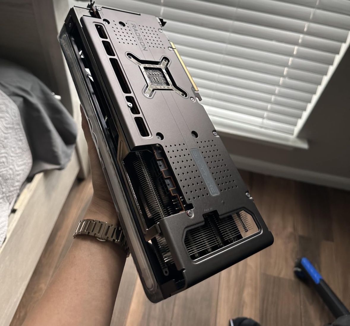 Sapphire Nitro + RX 7800XT