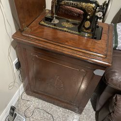 Singer Sewing Machine