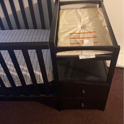 Great Condition 3 In 1 Baby Crib 