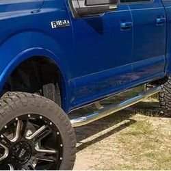 Side Bars For Chevy Silverado/ GMC Sierra. RealTruck Ionic 3" Stainless Nerf Bars