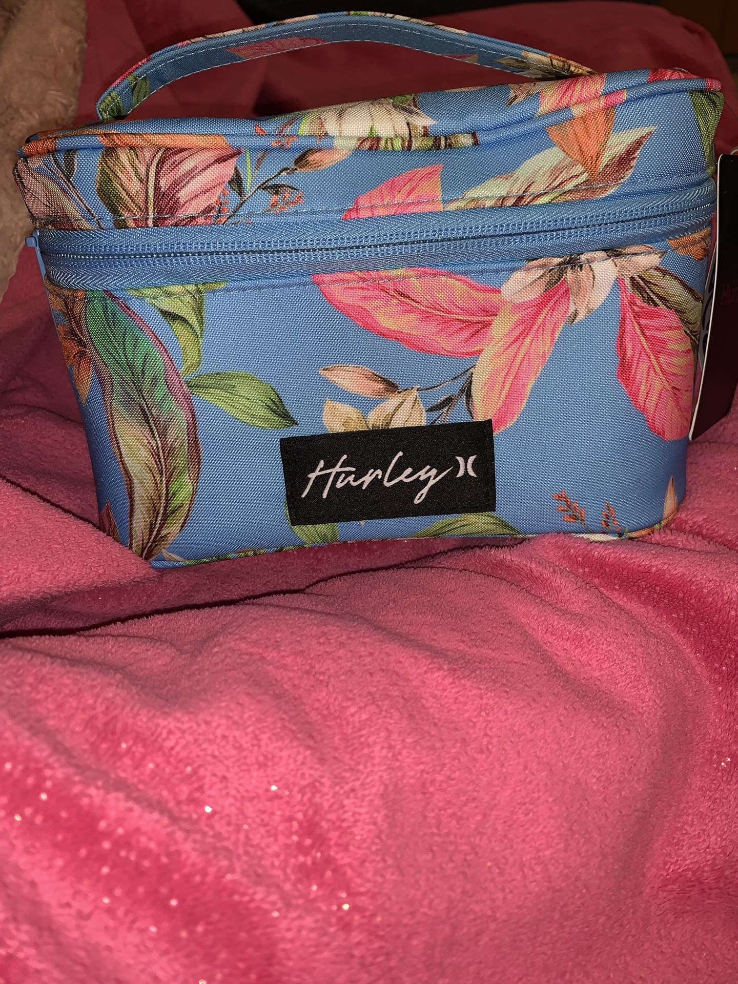 Hurley Cosmetic / Travel Bag Nwt