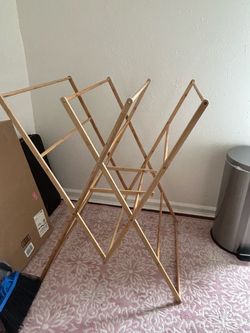 Laundry drying rack