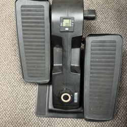 Cubii Desk Under desk Elliptical 