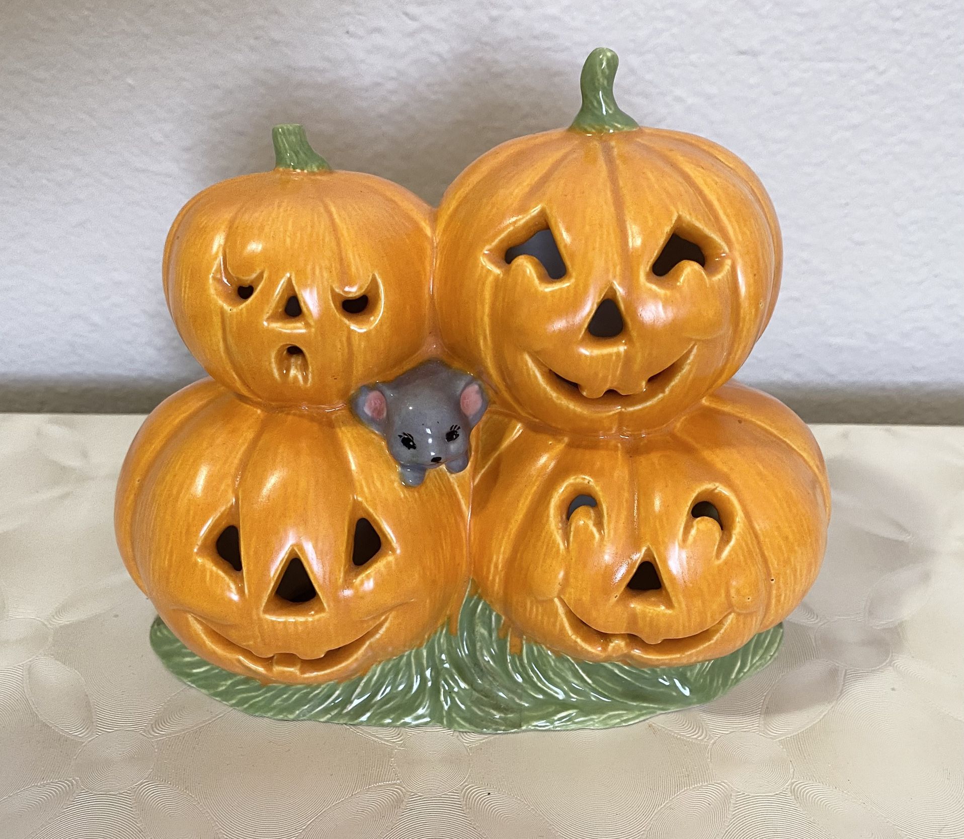 🎃 Adorable vintage Halloween decor figurine