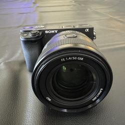 Sony Alpha 6400 & Sony Lens 1.4/50 (Must Sell ASAP)