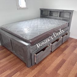 Full Solid Wood Bed W/3 Drawers & Bamboo Mattress $600