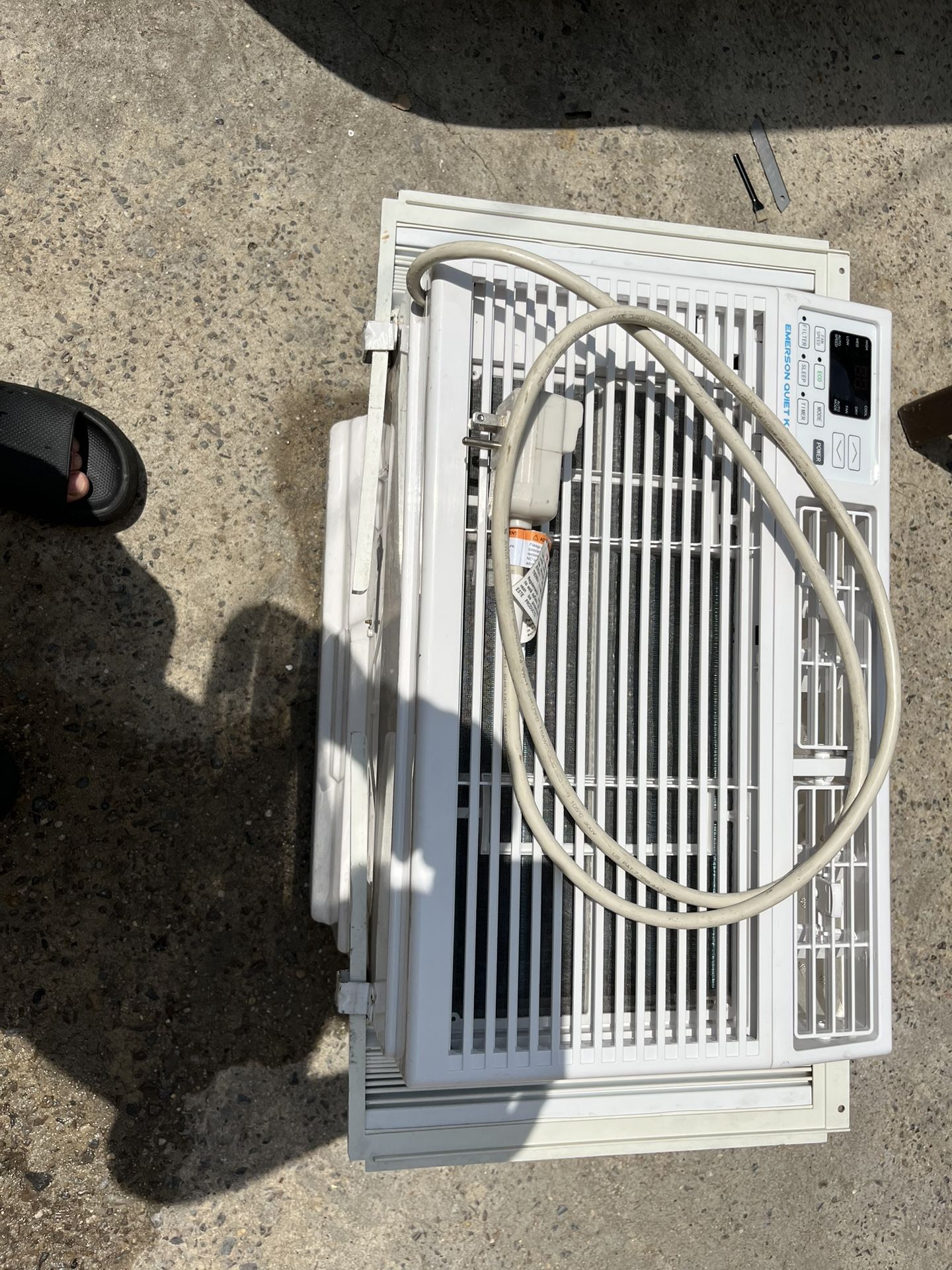 Emarson Quiet Air Conditioning AC 8000btu