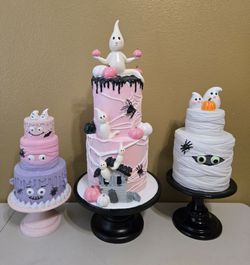 Viral ghost ghost and frankenstein faux cakes