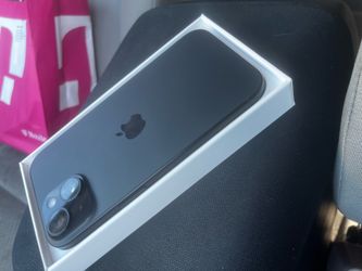 iPhone 15 (https://offerup.com/redirect/?o=dC5tb2JpbGU=) new