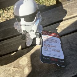 Wind up battery Storm Troopers with Imperial March song